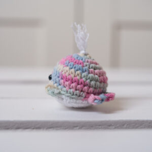 wielorybek z kocimiętką i walerianą zabawka dla kota wielorybek